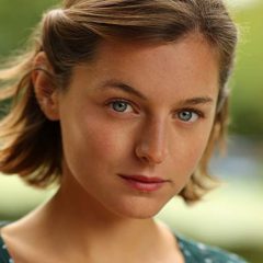 “Золотая молодежь”: в Сети появился трейлер провокационной драмы с Изабель Юппер